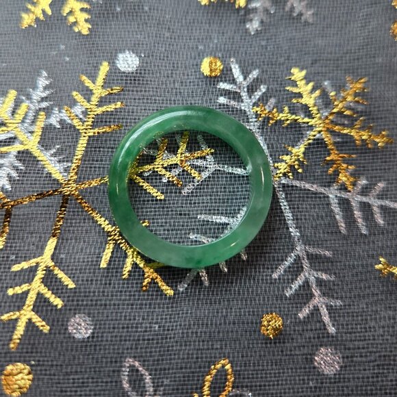 ๐ Classic Jade Band Ring โ Symbol of Prosperity & Harmony - Picture 1 of 10